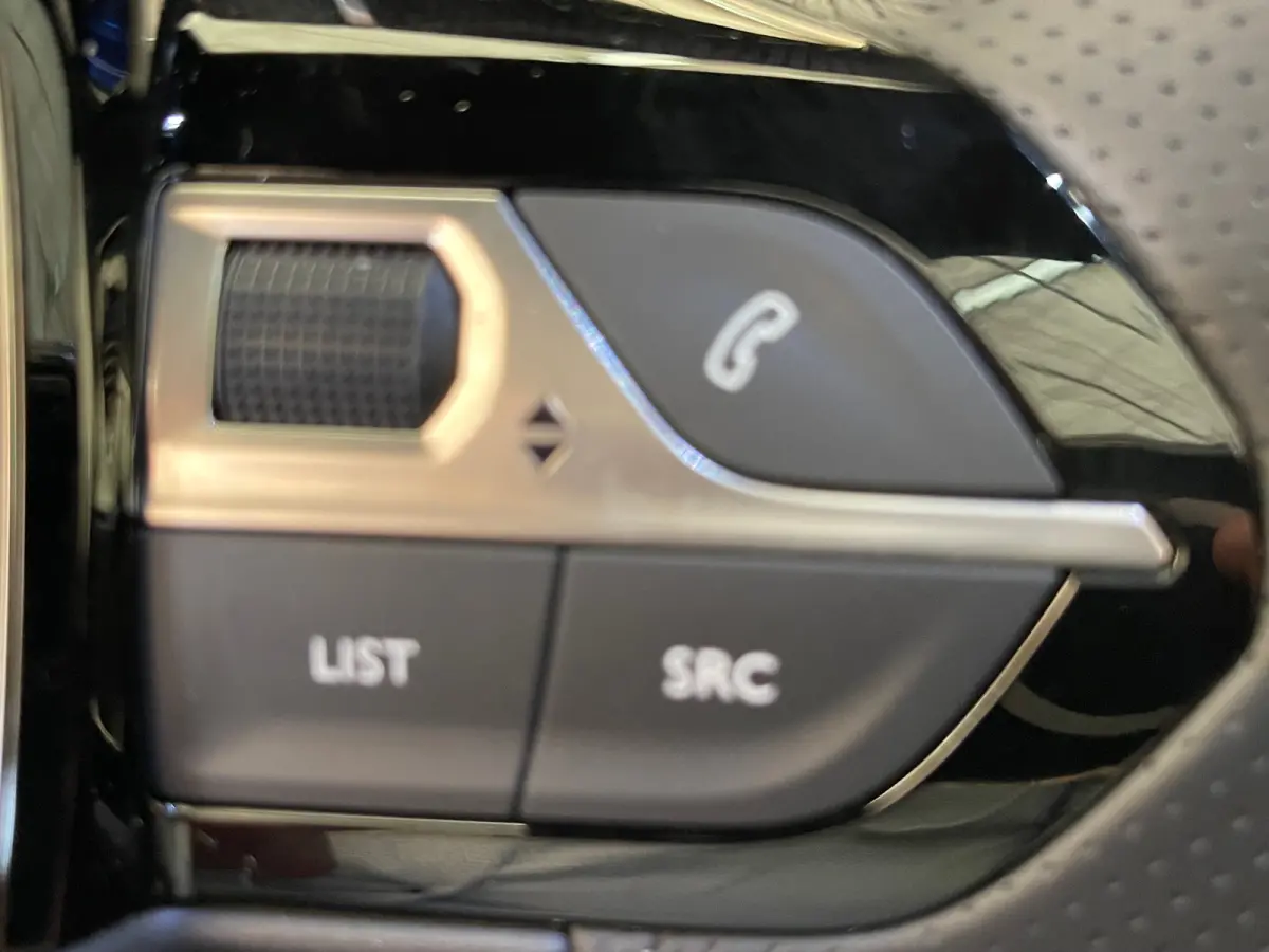 Hybrid 100 e-DCS6 GT Panorama Dak | LED | Digitaal Dashboard | Leder/Stof Sportstoelen | Carplay | Camera | Keyless | Achteruitrijcamera | Apple Carplay/Android Auto|telefoonintegratie premi