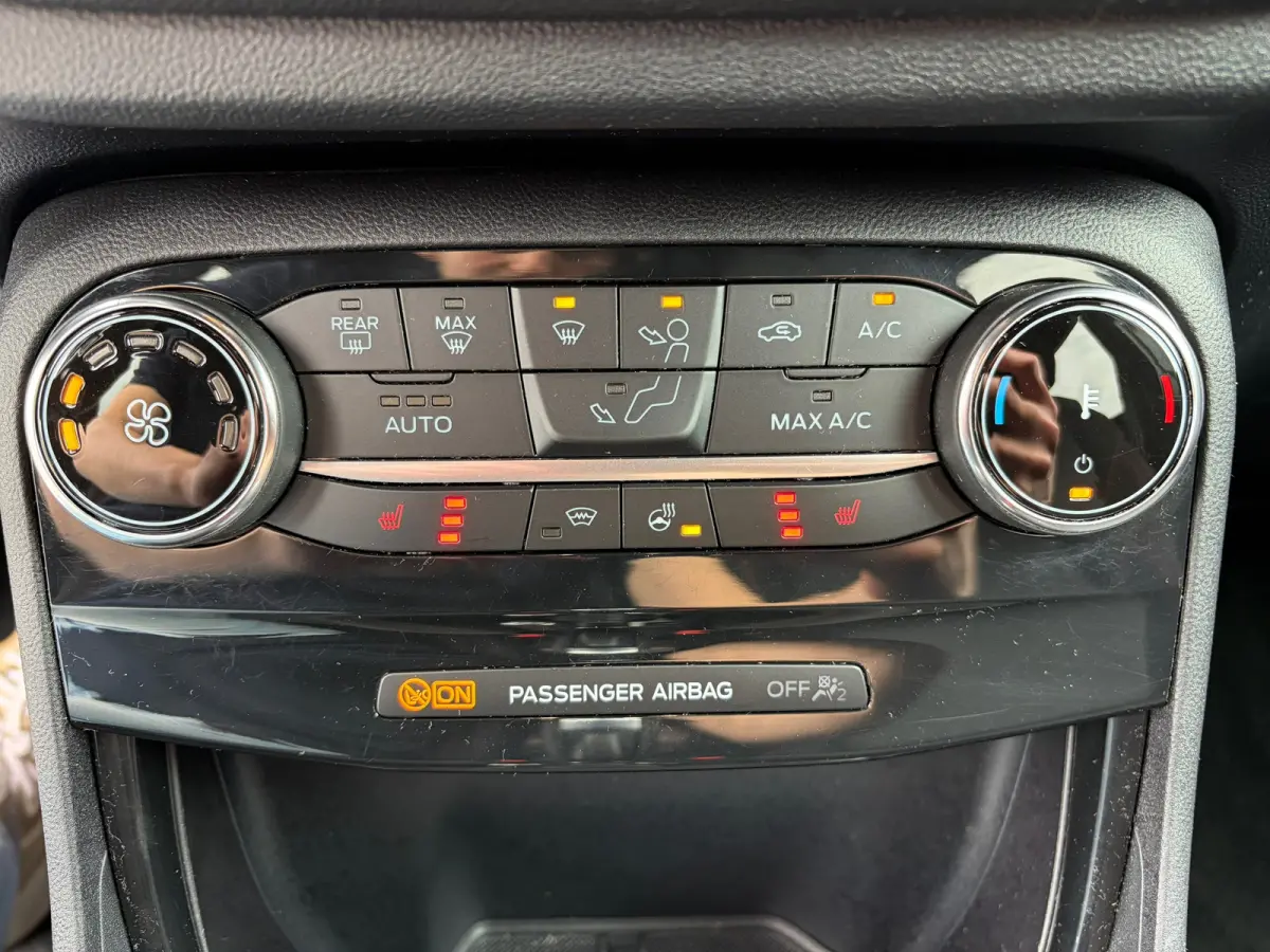 1.0 EcoBoost ST-Line X|Rijklaar prijs|Trekhaak|Camera|Stoel/stuur verw.|Carplay|