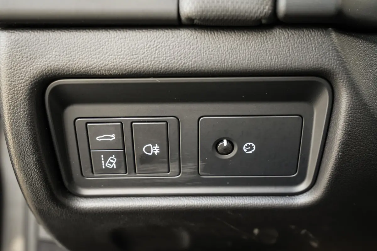 2.0T P300 R-Dynamic | LED | Panoramadak | Meridian Sound | PDC met Camera | Zeer Mooi! |