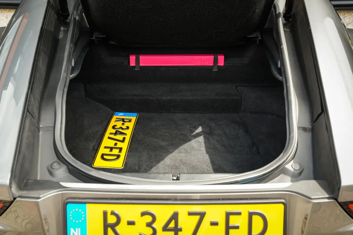 2.0T P300 R-Dynamic | LED | Panoramadak | Meridian Sound | PDC met Camera | Zeer Mooi! |