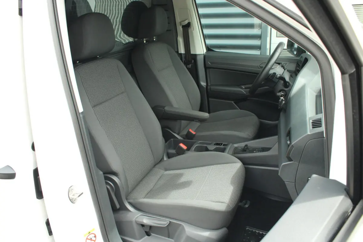 2.0 TDI 122pk DSG | Glaslook | Schuifdeur L+R | Navigatie | Parkeersensoren | Cruise Control | Airco