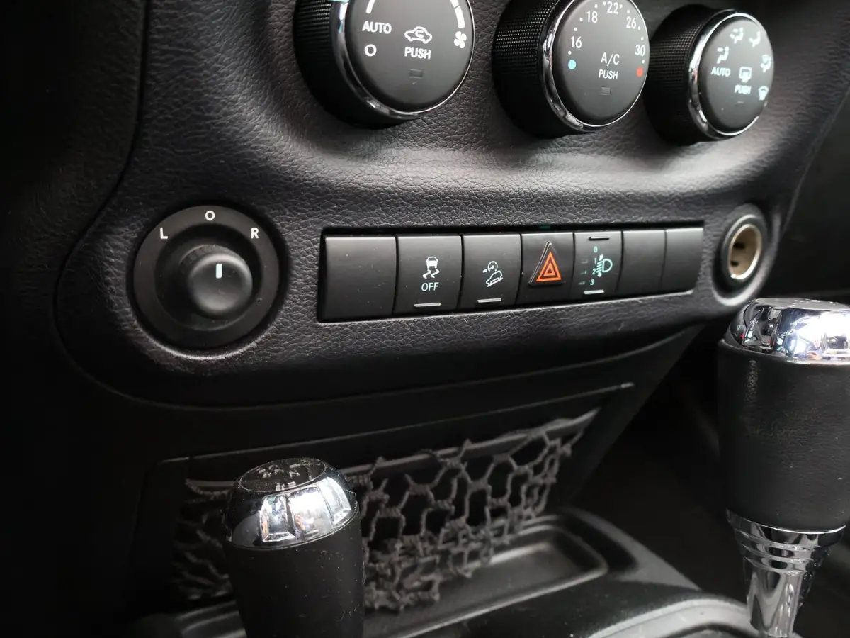 2.8 CRD 200 PK SPORT AUT. 4X4 GRIJS KENTEKEN *MARGE* + TREKHAAK