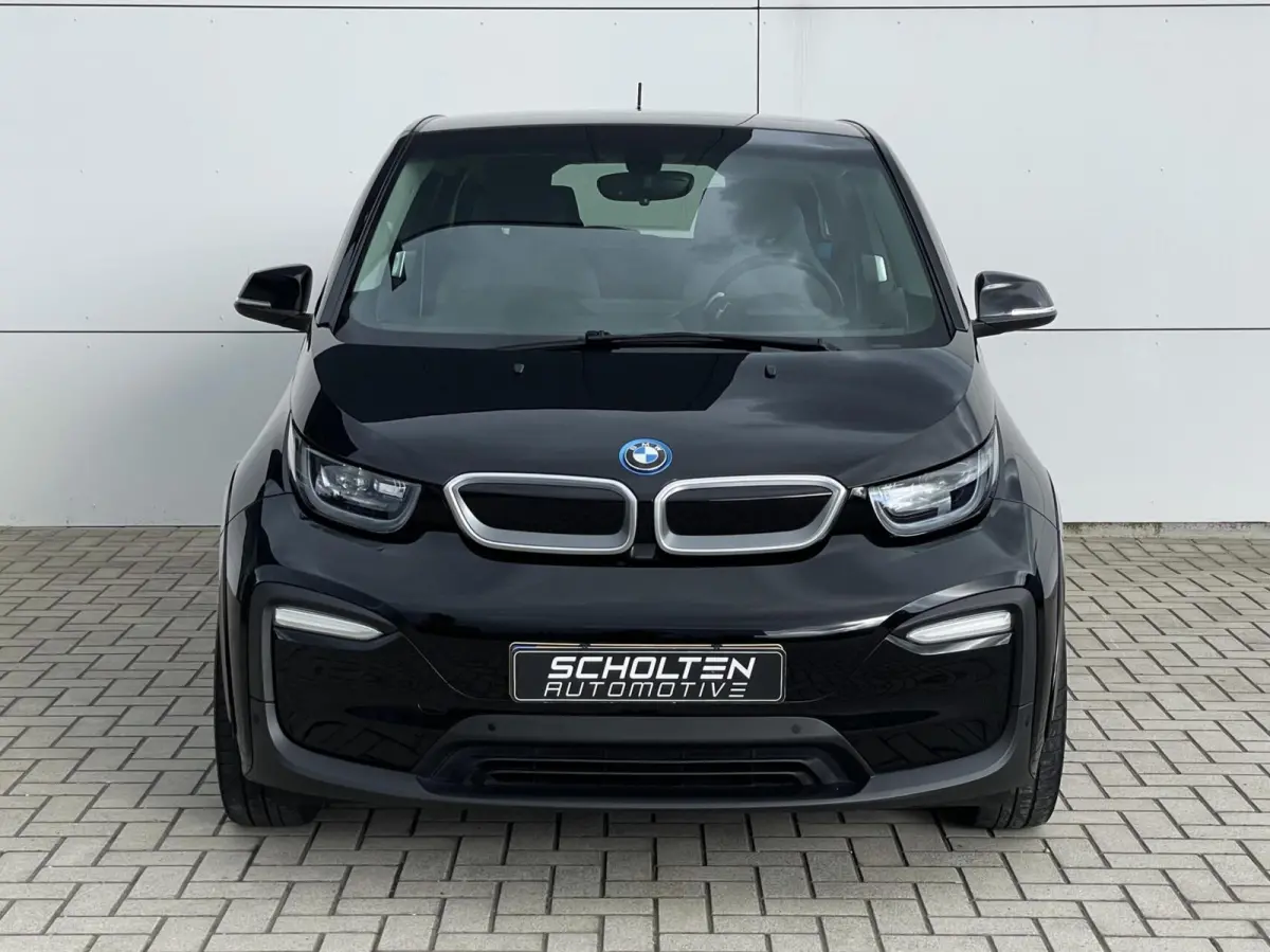 Dark Shadow Edition 120Ah 42 kWh Warmtepomp Navi Camera DAB Stoelverwarming 20 inch LM