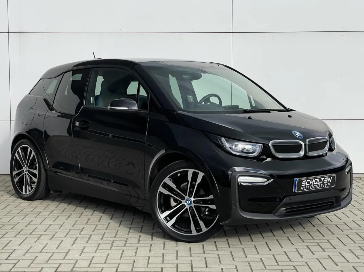 Dark Shadow Edition 120Ah 42 kWh Warmtepomp Navi Camera DAB Stoelverwarming 20 inch LM