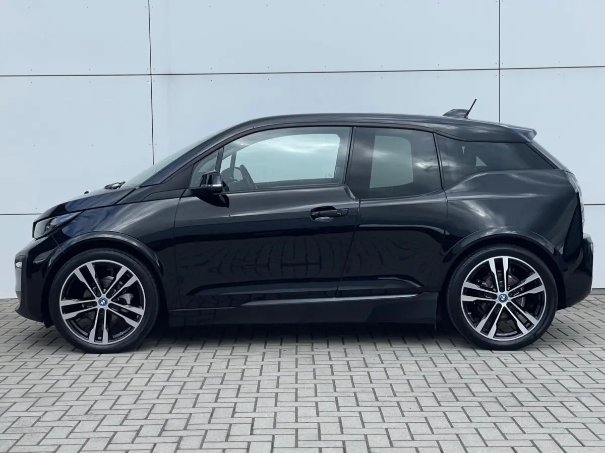 Dark Shadow Edition 120Ah 42 kWh Warmtepomp Navi Camera DAB Stoelverwarming 20 inch LM