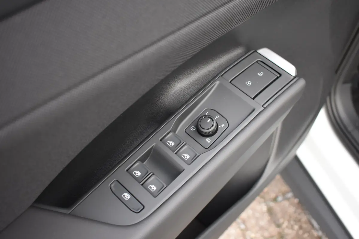 1.5 eTSI 116PK DSG-7 Life First Edition | CAMERA | VIRTUAL COCKPIT | APP. CONNECT | ADAPT. CRUISE | 17 INCH | LED | CLIMATE CONTROL