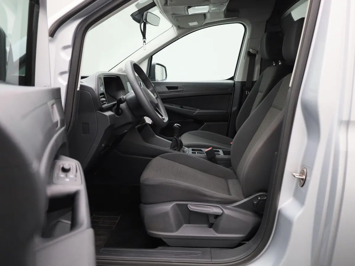 2.0 TDI 102PK Airco | Multifunctioneel Stuurwiel | Parkeersensoren Achter | App-Connect | DAB+ | Cruise Control |