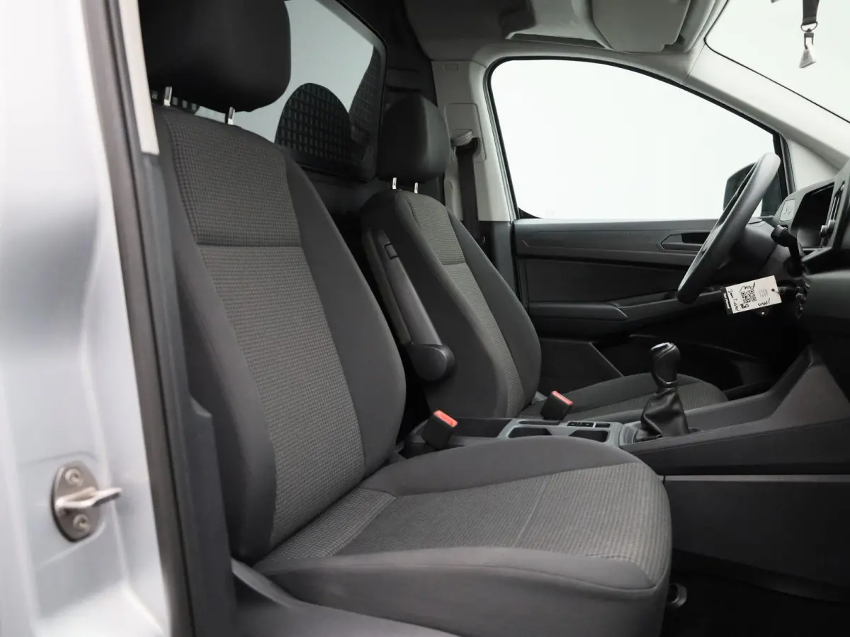 2.0 TDI 102PK Airco | Multifunctioneel Stuurwiel | Parkeersensoren Achter | App-Connect | DAB+ | Cruise Control |
