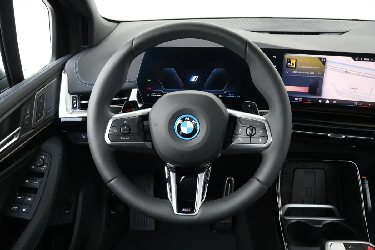 225e xDrive | SoH 100% | M Sportpakket | Stuurwielrand verwarmd | Comfort Access | panoramadak | Stoelverwarming | Driving Assistant Plus