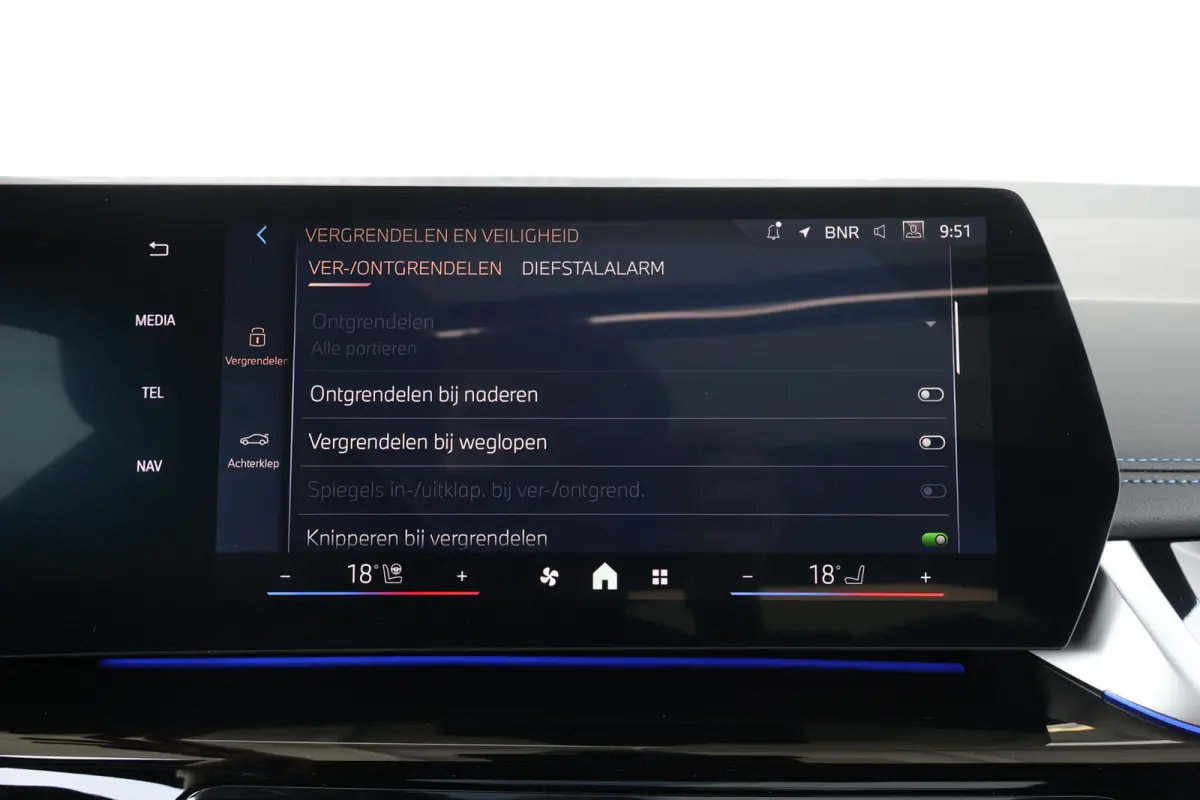 225e xDrive | SoH 100% | M Sportpakket | Stuurwielrand verwarmd | Comfort Access | panoramadak | Stoelverwarming | Driving Assistant Plus