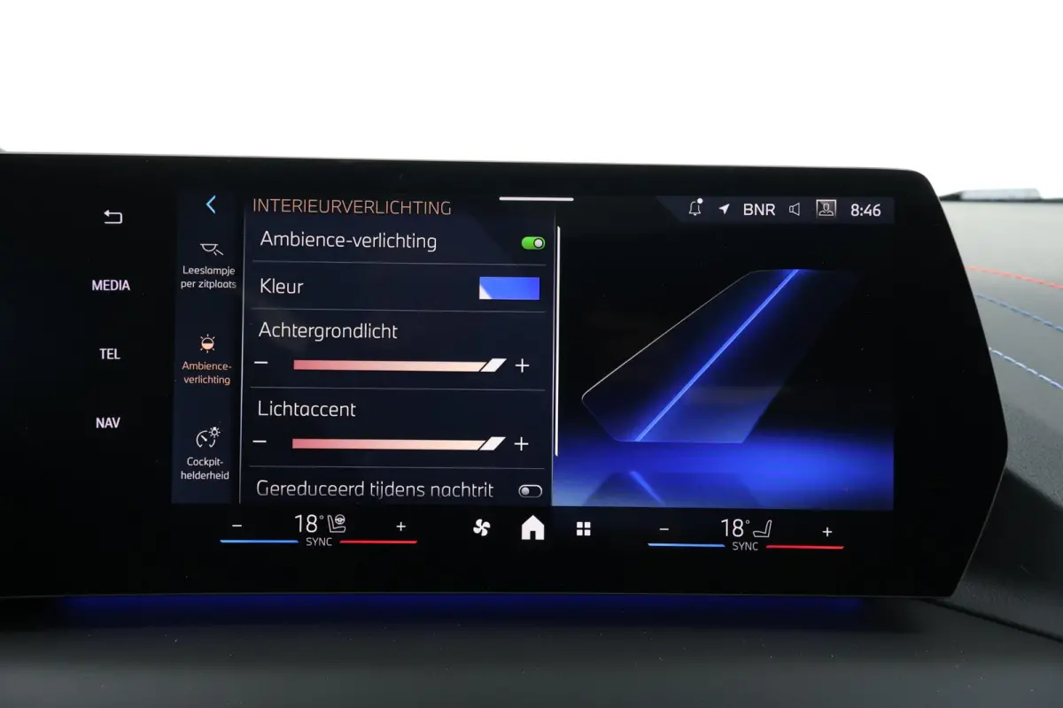 120 M Sport Design Edition M Sportpakket Pro | Stuurwielrand verwarmd | Comfort Access | panoramadak | Harman Kardon | Head-Up |Driving Assistant Plus |