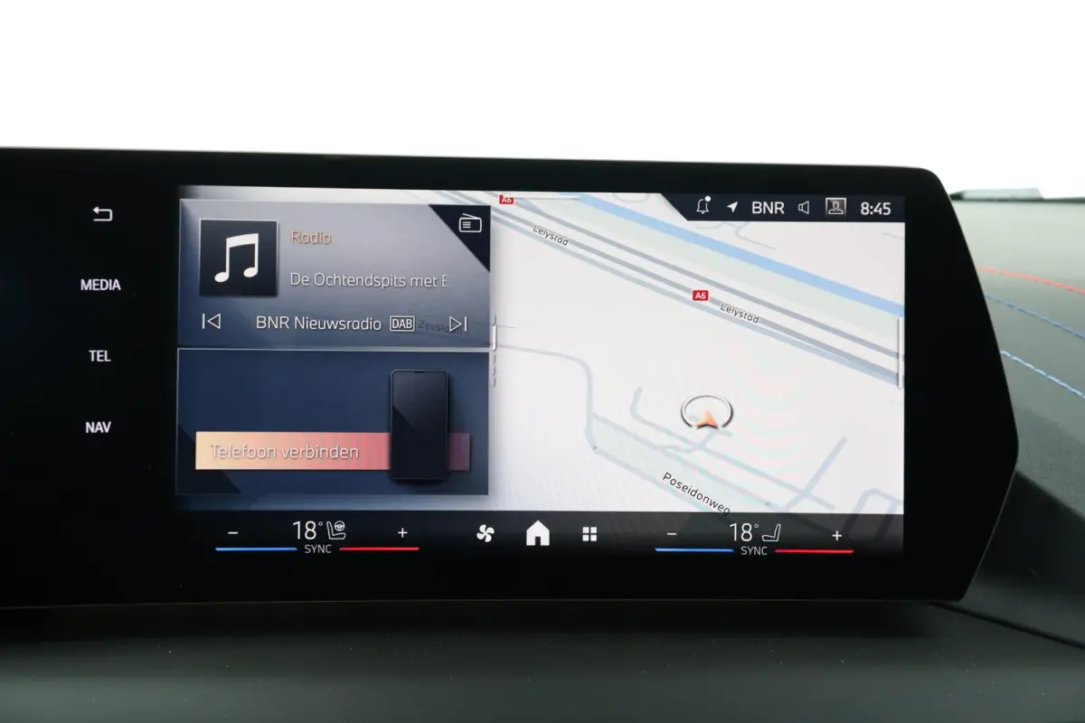 120 M Sport Design Edition M Sportpakket Pro | Stuurwielrand verwarmd | Comfort Access | panoramadak | Harman Kardon | Head-Up |Driving Assistant Plus |