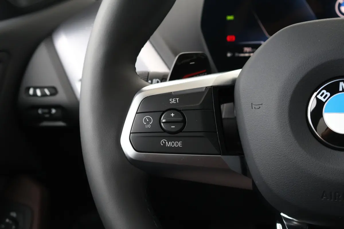 120 M Sport Design Edition M Sportpakket Pro | Stuurwielrand verwarmd | Comfort Access | panoramadak | Harman Kardon | Head-Up |Driving Assistant Plus |