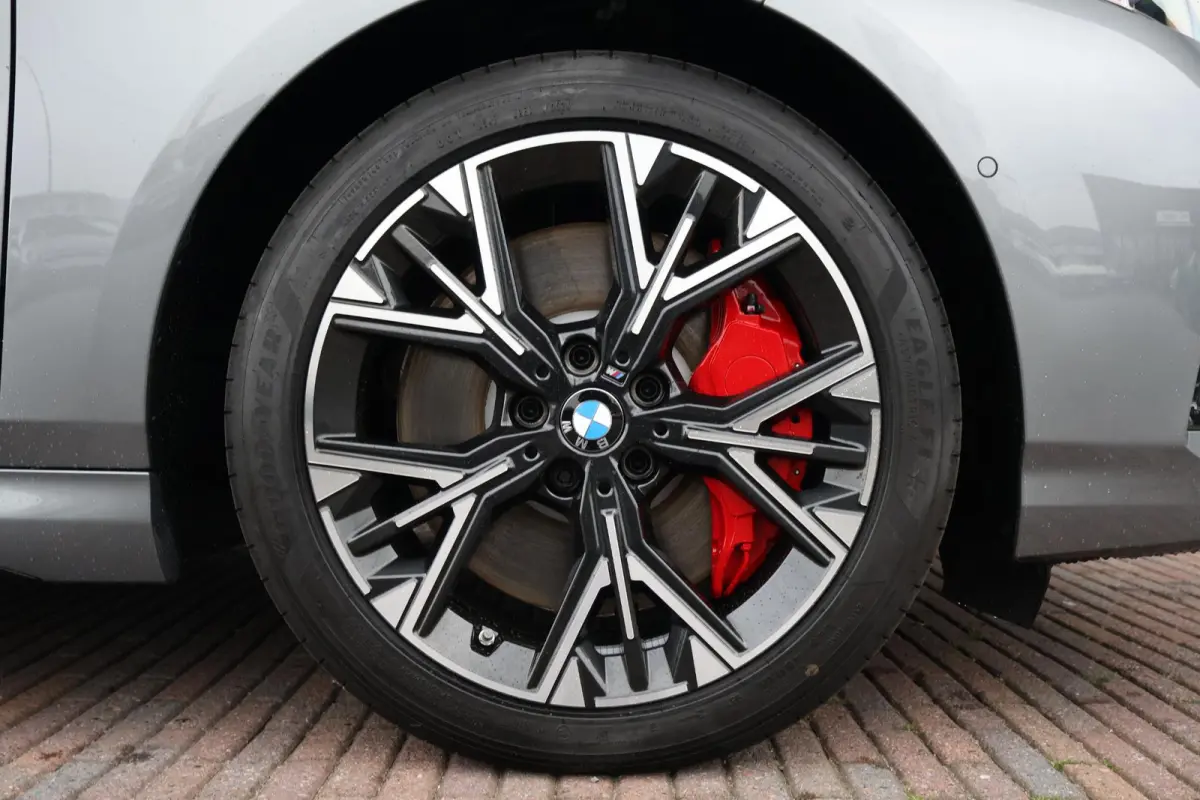120 M Sport Design Edition M Sportpakket Pro | Stuurwielrand verwarmd | Comfort Access | panoramadak | Harman Kardon | Head-Up |Driving Assistant Plus |