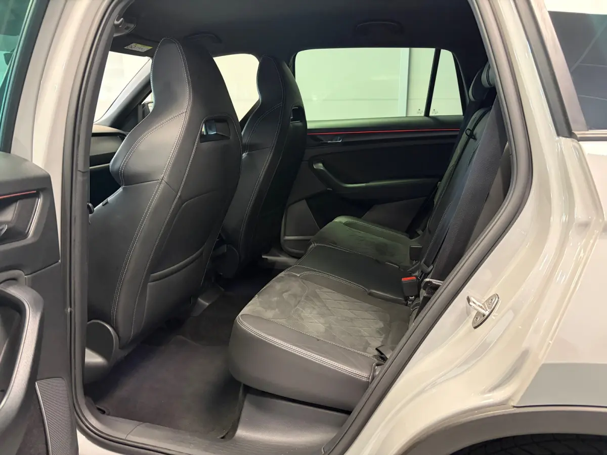 Sportline Business 1.5TSi DSG | Camera | Carplay | Navigatie |