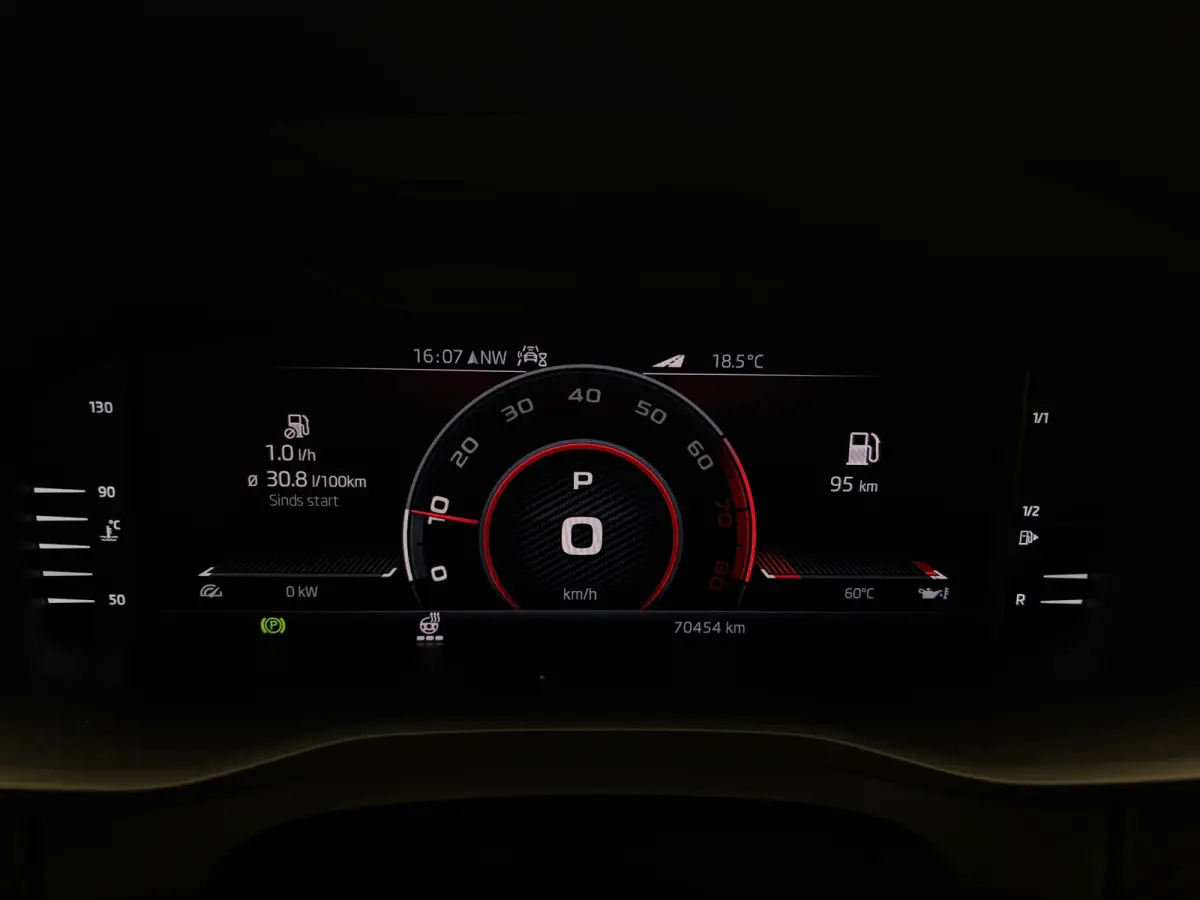 Sportline Business 1.5TSi DSG | Camera | Carplay | Navigatie |
