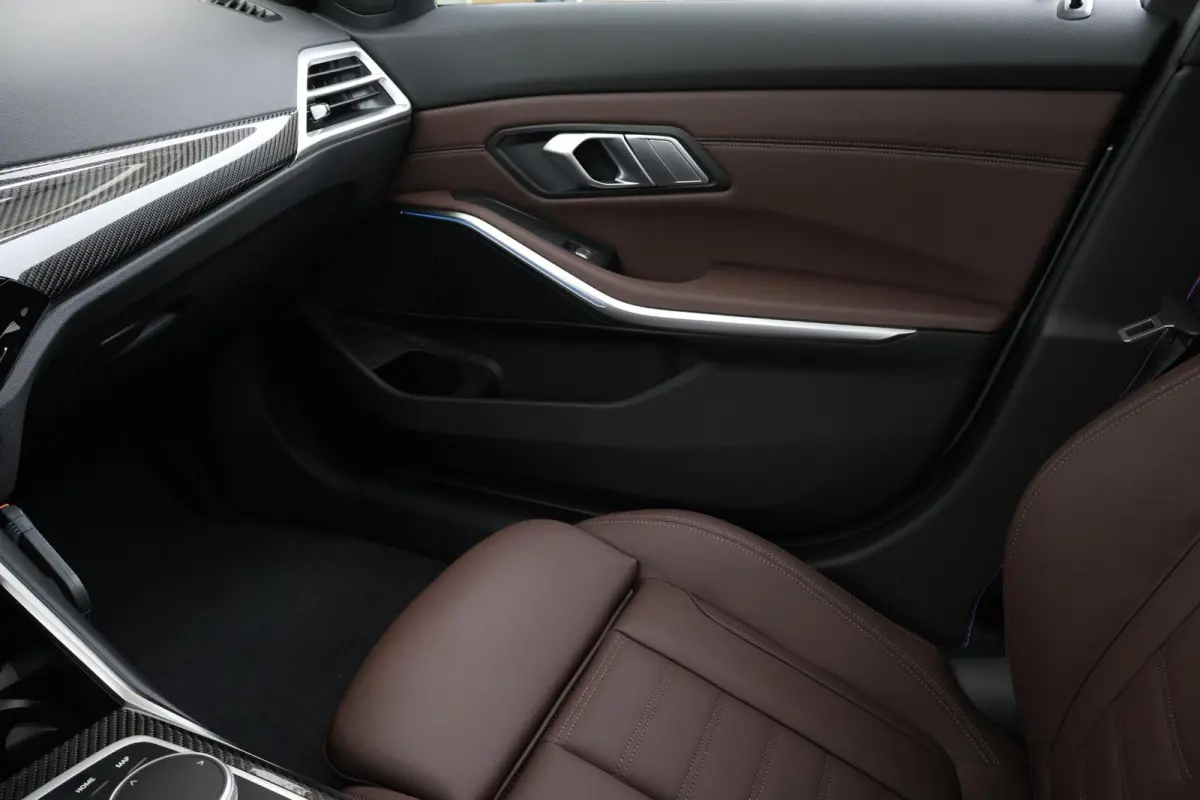 330e | SoH 100% | M Sportpakket Pro | Comfort Access | Trekhaak | Panoramadak | Driving Assistant Professional | HiFi | Stoelverwarming