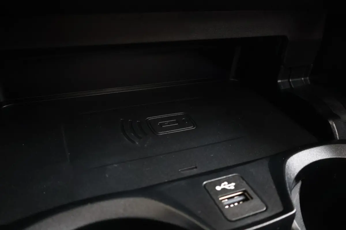 330e | SoH 100% | M Sportpakket Pro | Comfort Access | Trekhaak | Panoramadak | Driving Assistant Professional | HiFi | Stoelverwarming