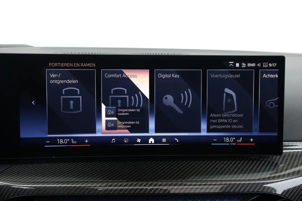 330e | SoH 100% | M Sportpakket Pro | Comfort Access | Trekhaak | Panoramadak | Driving Assistant Professional | HiFi | Stoelverwarming