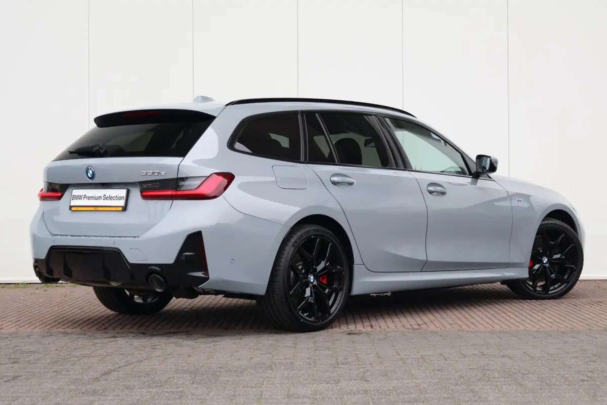 330e | SoH 100% | M Sportpakket Pro | Comfort Access | Trekhaak | Panoramadak | Driving Assistant Professional | HiFi | Stoelverwarming