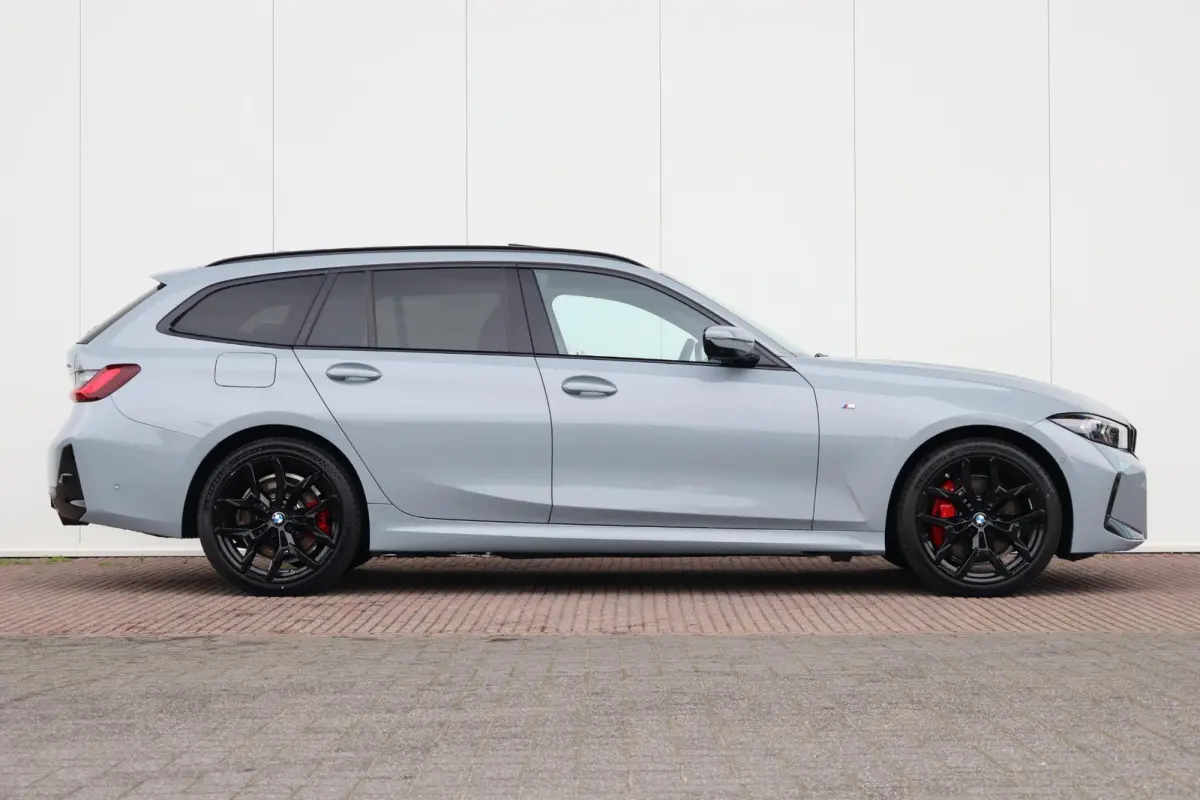 330e | SoH 100% | M Sportpakket Pro | Comfort Access | Trekhaak | Panoramadak | Driving Assistant Professional | HiFi | Stoelverwarming