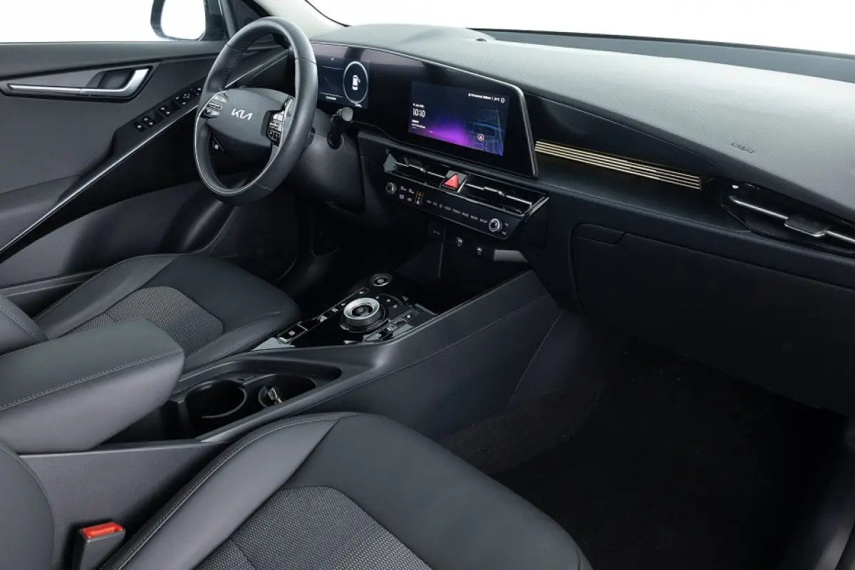 DynamicLine 64.8 kWh | Half LEDER | Stoelverwarming | CAMERA | NAVI | SOH: 100% |