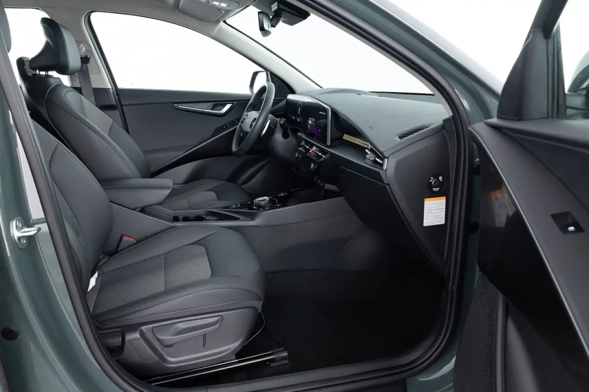 DynamicLine 64.8 kWh | Half LEDER | Stoelverwarming | CAMERA | NAVI | SOH: 100% |