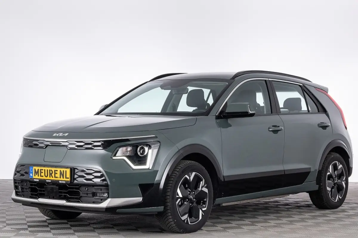 DynamicLine 64.8 kWh | Half LEDER | Stoelverwarming | CAMERA | NAVI | SOH: 100% |