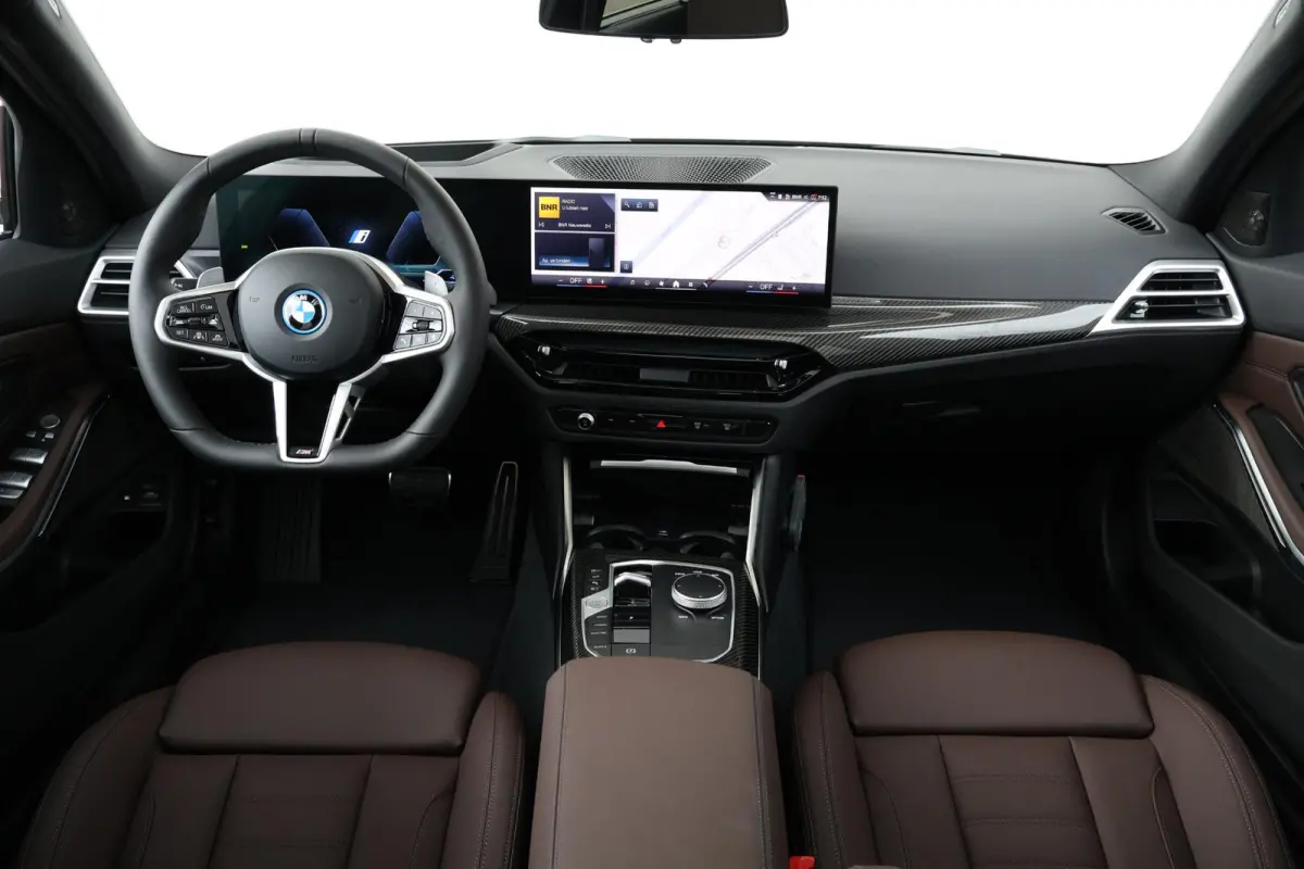 330e | SoH 100% | BMW Individual Special Request Lakkleur | M Sportpakket Pro | Trekhaak | Panoramadak | Comfort Access | Harman-Kardon | Driving Assistant Professional