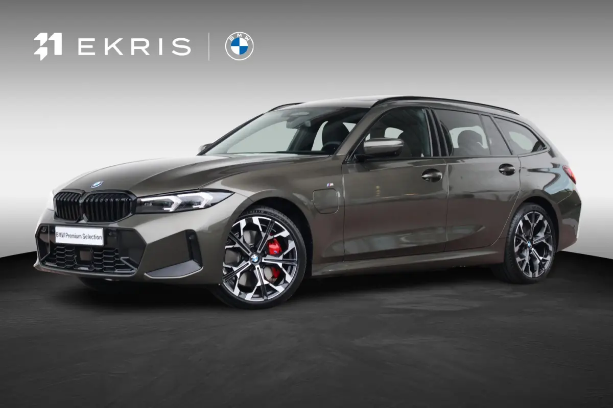 330e | SoH 100% | BMW Individual Special Request Lakkleur | M Sportpakket Pro | Trekhaak | Panoramadak | Comfort Access | Harman-Kardon | Driving Assistant Professional