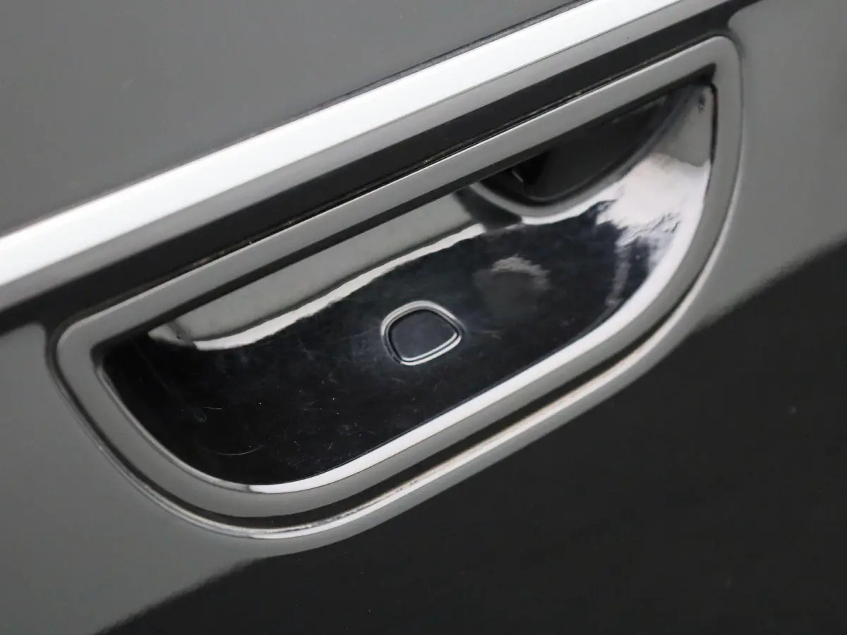 La Prima By Bocelli 42 kWh | Cruise Control | Achteruitrijcamera | Stoelverwarming | Climate Control | Lederen bekleding | Keyless | Apple Carplay/Android Auto |