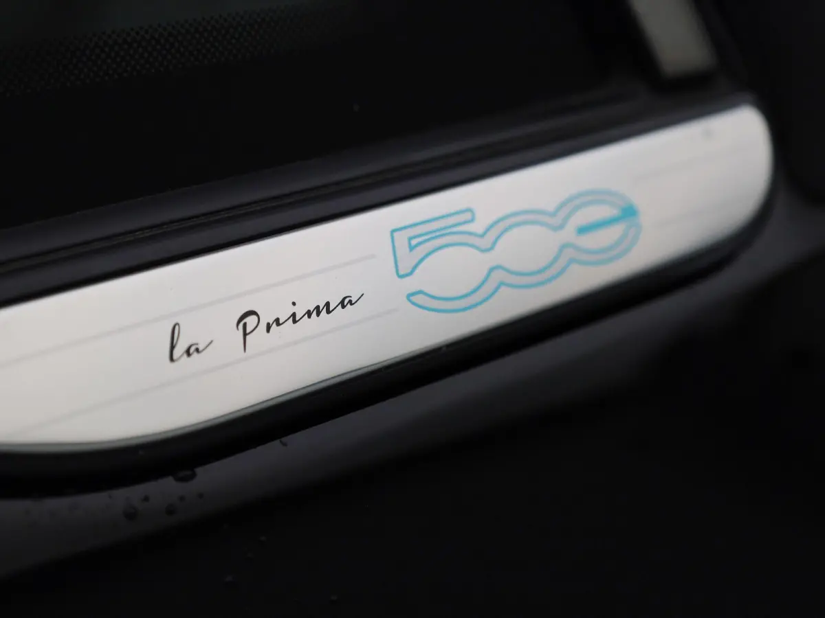 La Prima By Bocelli 42 kWh | Cruise Control | Achteruitrijcamera | Stoelverwarming | Climate Control | Lederen bekleding | Keyless | Apple Carplay/Android Auto |