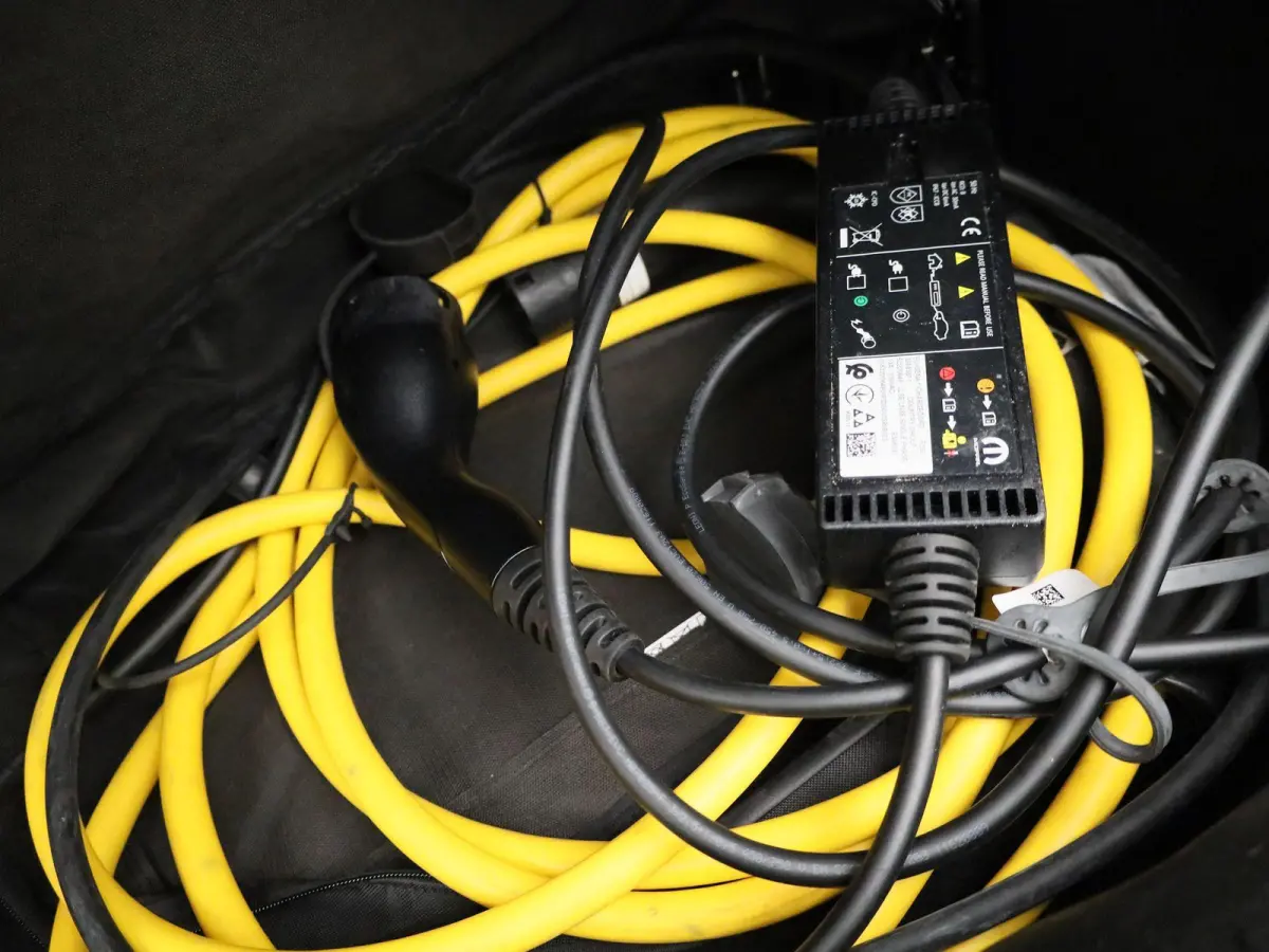 La Prima By Bocelli 42 kWh | Cruise Control | Achteruitrijcamera | Stoelverwarming | Climate Control | Lederen bekleding | Keyless | Apple Carplay/Android Auto |