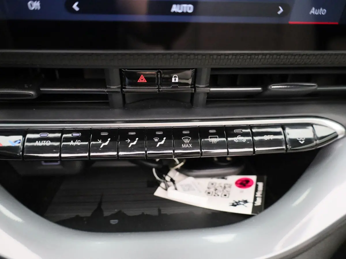 La Prima By Bocelli 42 kWh | Cruise Control | Achteruitrijcamera | Stoelverwarming | Climate Control | Lederen bekleding | Keyless | Apple Carplay/Android Auto |