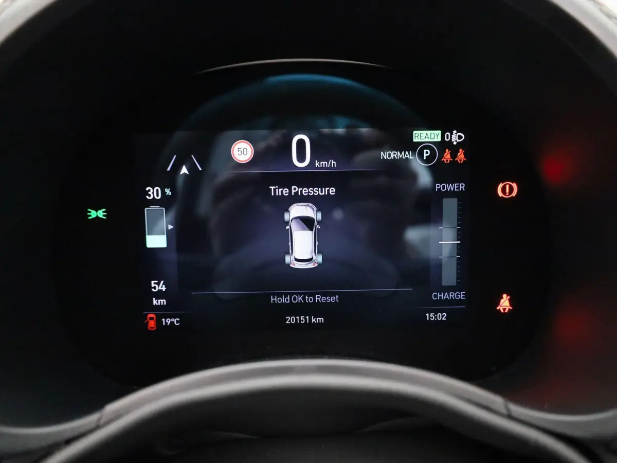 La Prima By Bocelli 42 kWh | Cruise Control | Achteruitrijcamera | Stoelverwarming | Climate Control | Lederen bekleding | Keyless | Apple Carplay/Android Auto |