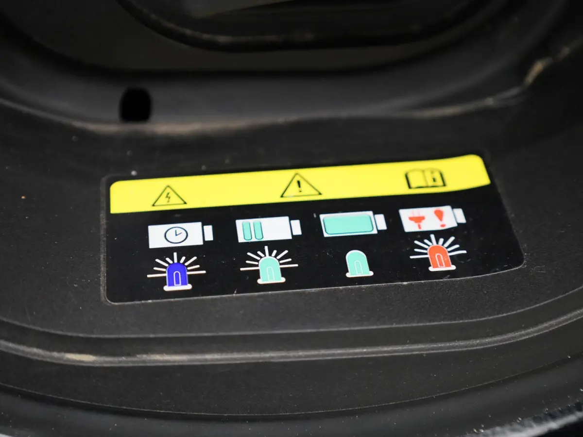 La Prima By Bocelli 42 kWh | Cruise Control | Achteruitrijcamera | Stoelverwarming | Climate Control | Lederen bekleding | Keyless | Apple Carplay/Android Auto |