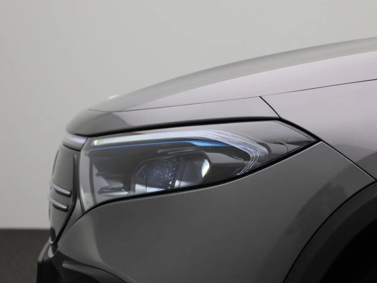 EQA 250 AMG Line | Automaat | Navigatie | Achteruitrijcamera | LED Verlichting | Stoelverwarming | Sfeer verlichting | AMG | 12 Maanden BOVAG Garantie |