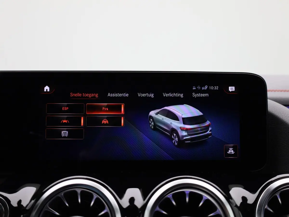EQA 250 AMG Line | Automaat | Navigatie | Achteruitrijcamera | LED Verlichting | Stoelverwarming | Sfeer verlichting | AMG | 12 Maanden BOVAG Garantie |