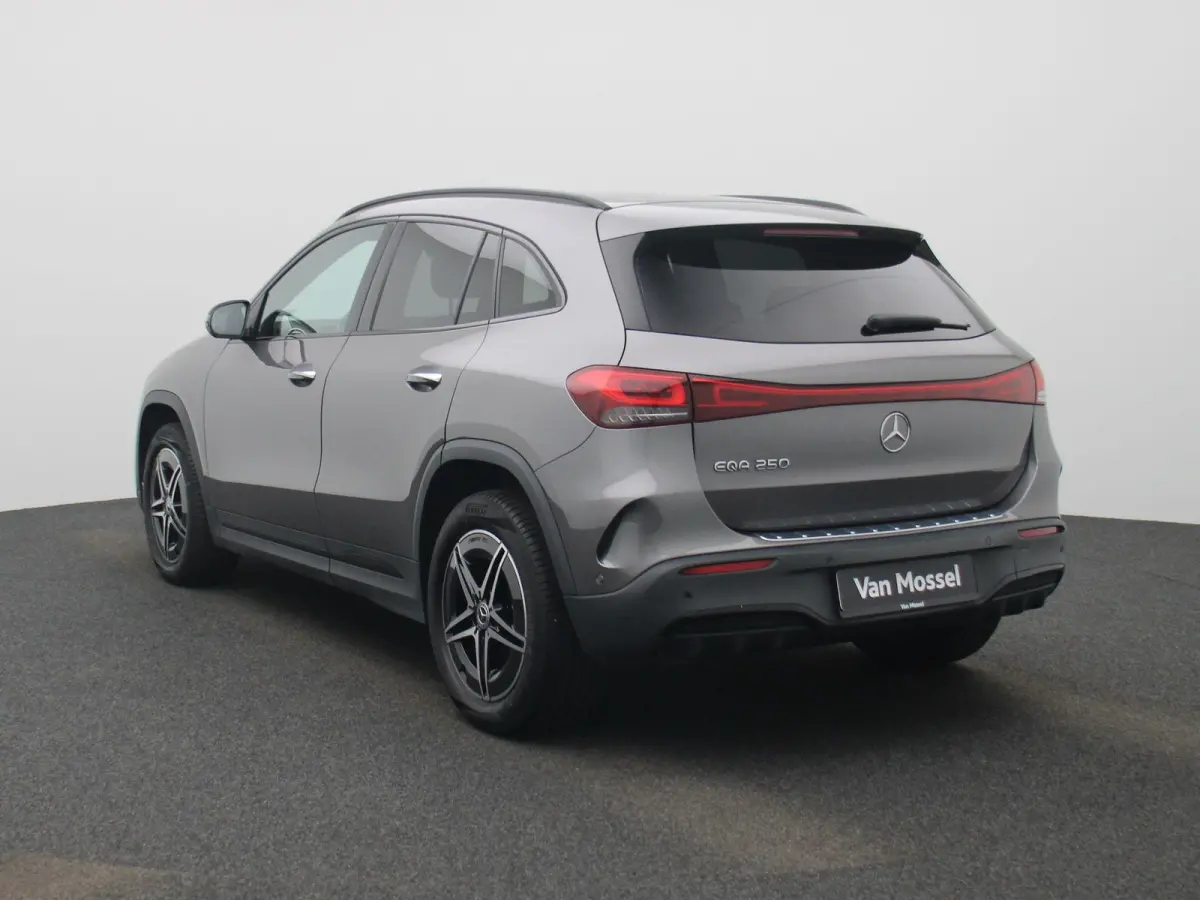 EQA 250 AMG Line | Automaat | Navigatie | Achteruitrijcamera | LED Verlichting | Stoelverwarming | Sfeer verlichting | AMG | 12 Maanden BOVAG Garantie |
