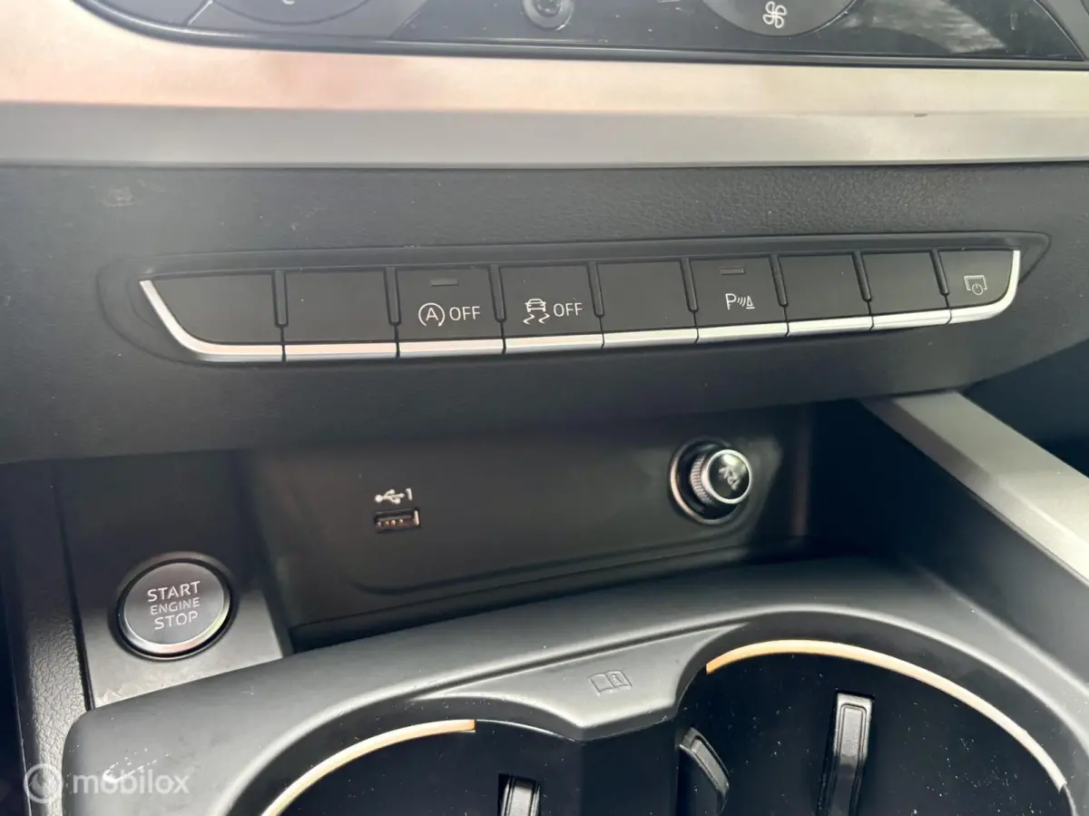 35 TDI. NAVI, CRUISE, XENON, STOELVERWARMING.
