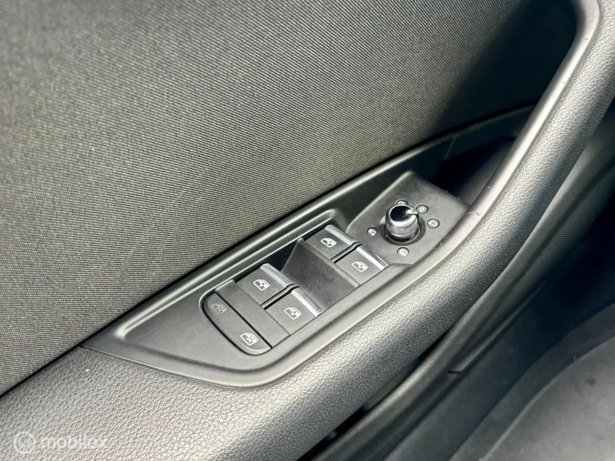35 TDI. NAVI, CRUISE, XENON, STOELVERWARMING.