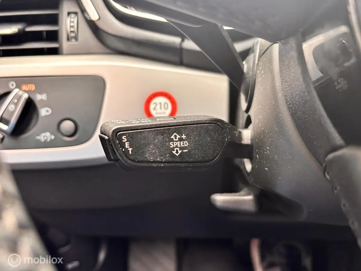 35 TDI. NAVI, CRUISE, XENON, STOELVERWARMING.
