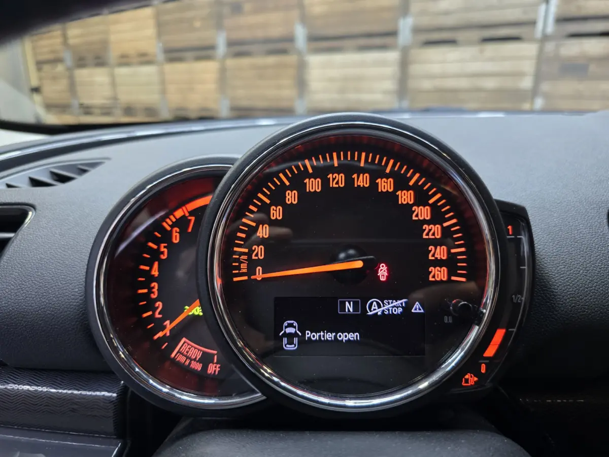 1.5 One Airconditioning Bluetooth Cruise 18"LM