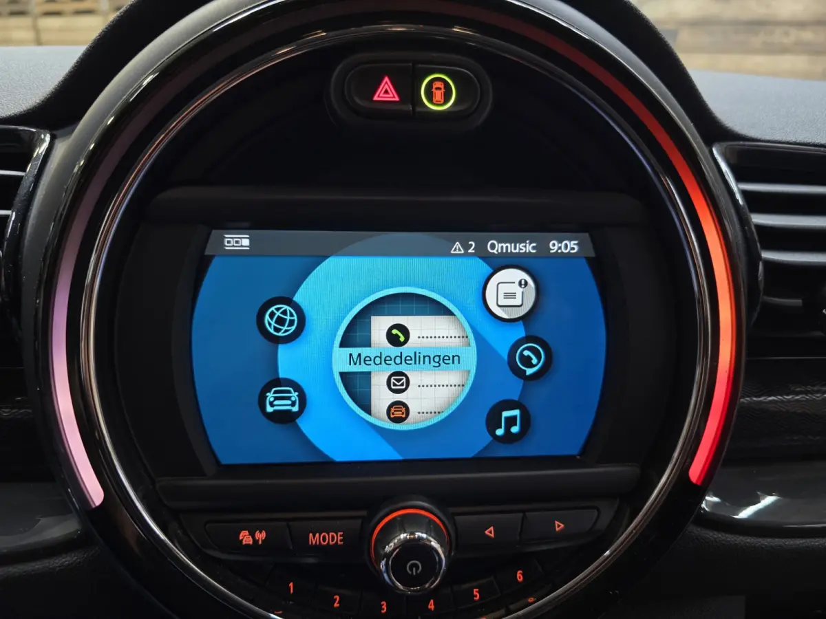 1.5 One Airconditioning Bluetooth Cruise 18"LM