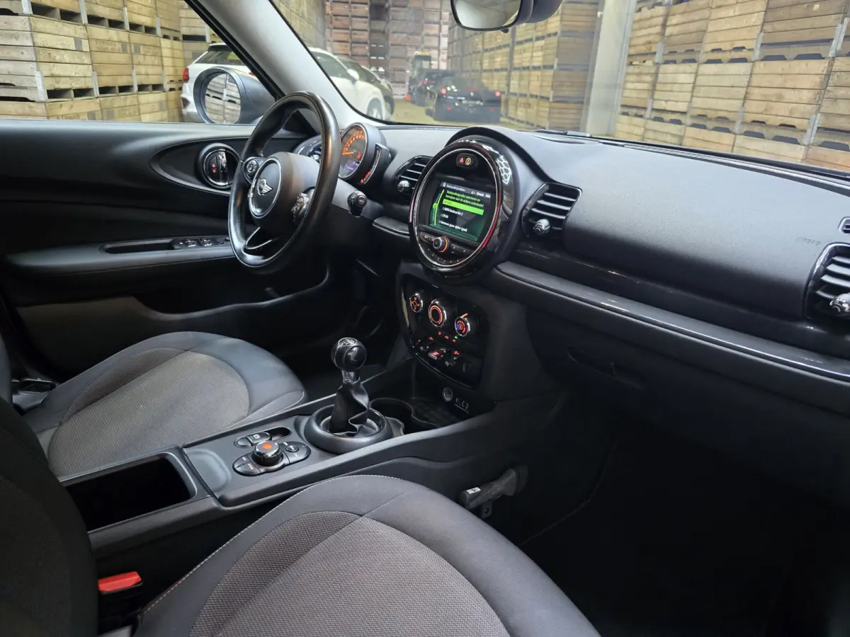 1.5 One Airconditioning Bluetooth Cruise 18"LM