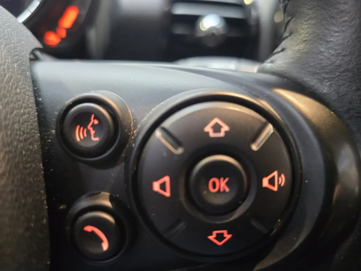 1.5 One Airconditioning Bluetooth Cruise 18"LM