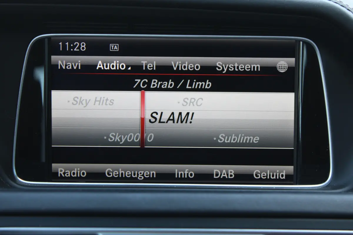 320 Prestige AMG PANORAMADAK LEDER MEMORY DISTRONIC 360-CAMERA H&K 19''