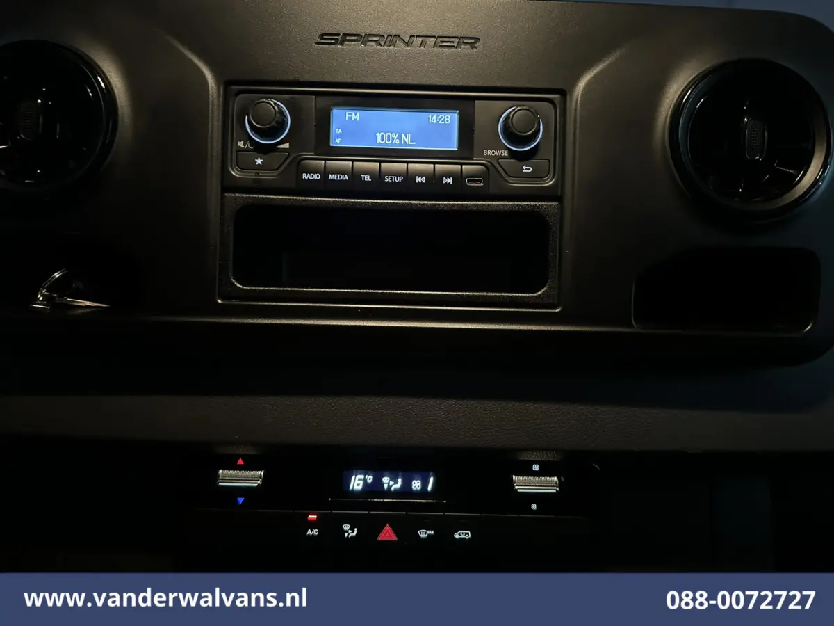 211 CDI L2H2 Euro6 Airco | Camera | Trekhaak Bijrijdersbank