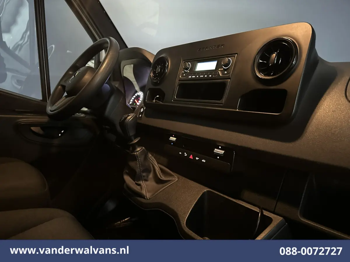 211 CDI L2H2 Euro6 Airco | Camera | Trekhaak Bijrijdersbank