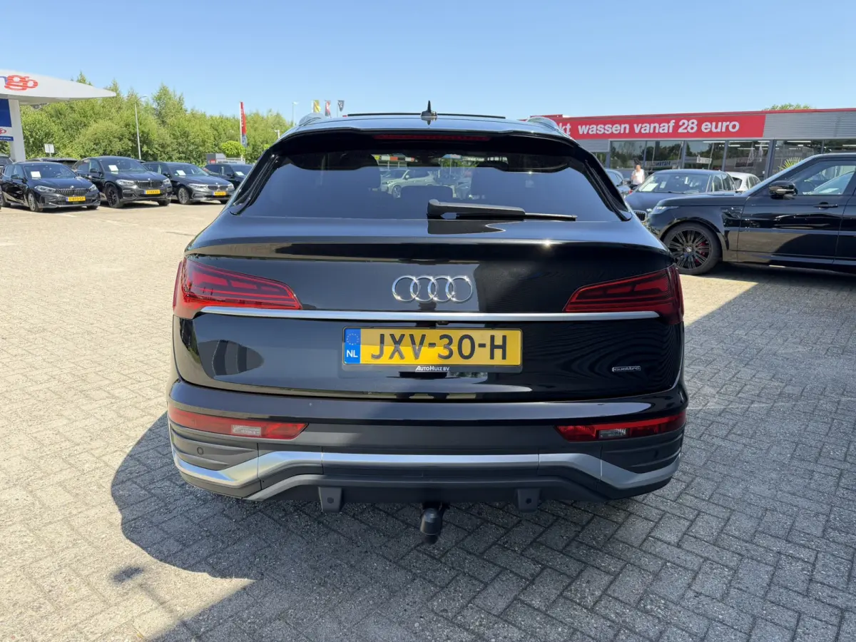 55 TFSI e S Line Luchtvering Trekhaak Panoramadak Achteruitrijcamera 21 Inch DAB Keyless Entry